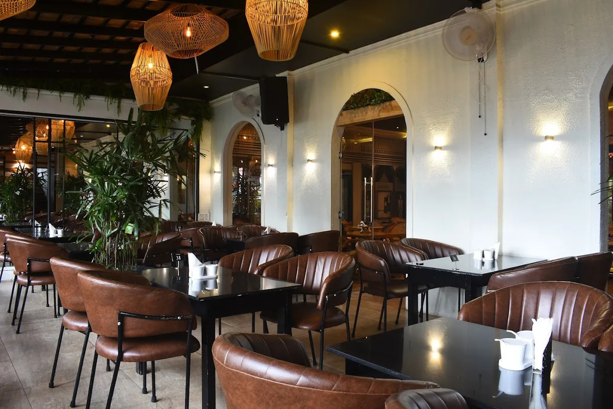 Chopstyx Restaurant - Serchhip