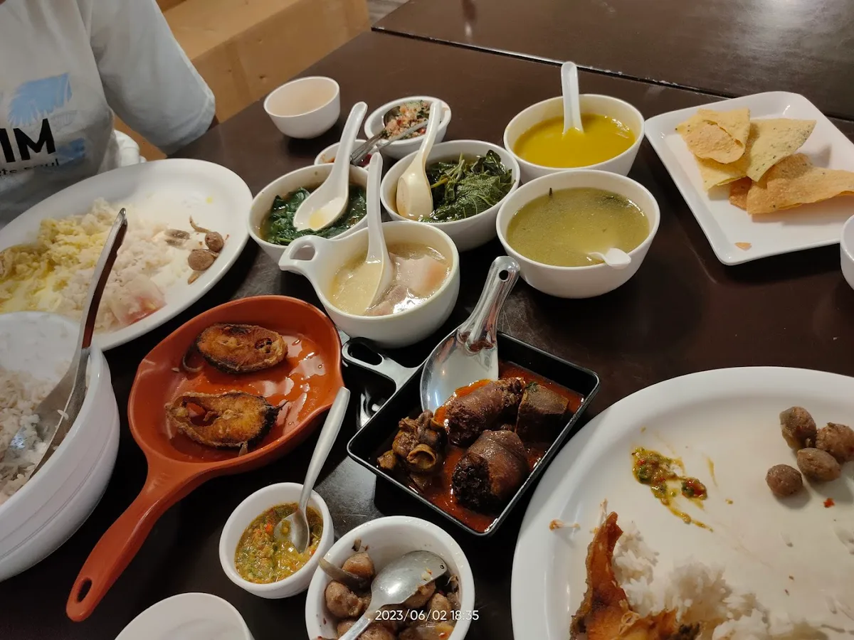 DamDam Dining - photo 2