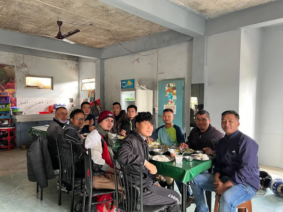 Jon Jon Restaurant - Serchhip