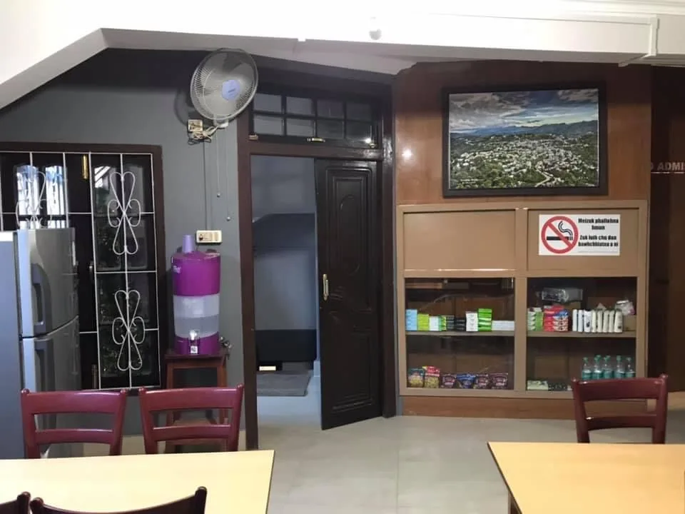 Kh hotel and Restaurant - Serchhip