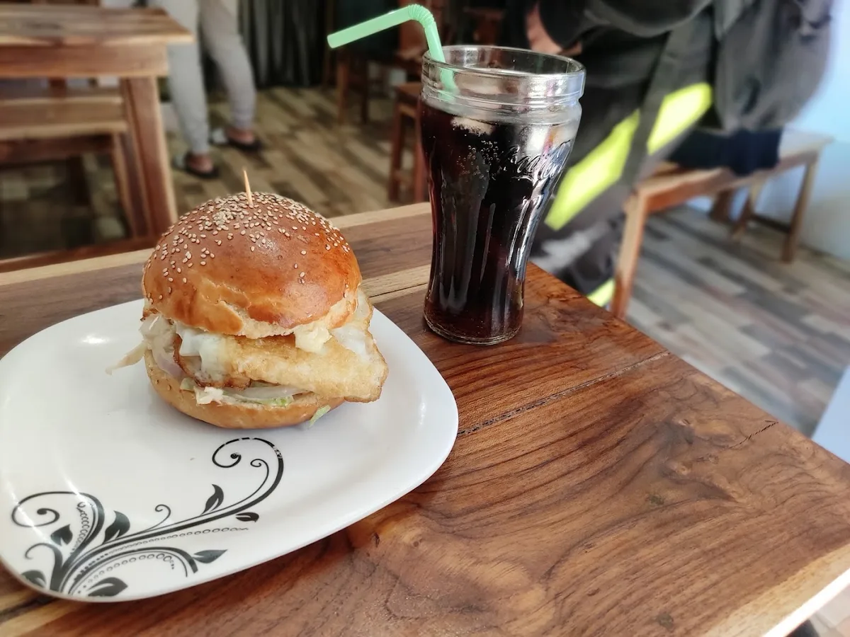 Om Om Cafe - Serchhip
