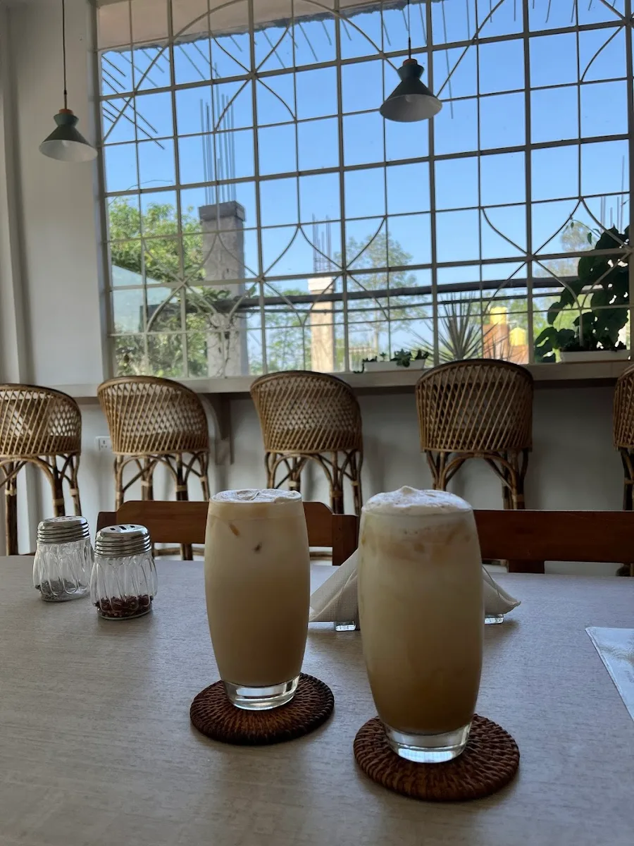 Honeybun Cafe - photo 3