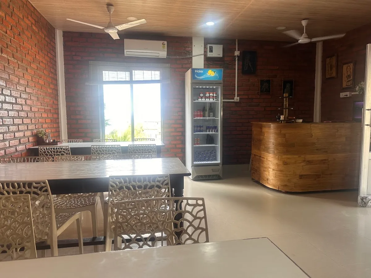 Bamboo shoot Resturant - photo 3