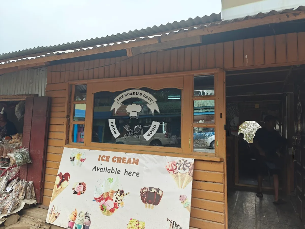 The Roadies cafe - photo 3