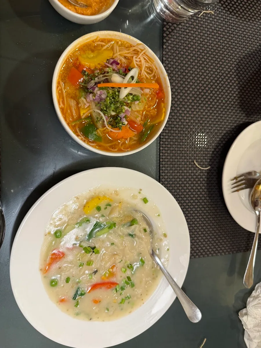 Grains Pure Veg by Udaan Woodberry, Gangtok - photo 3