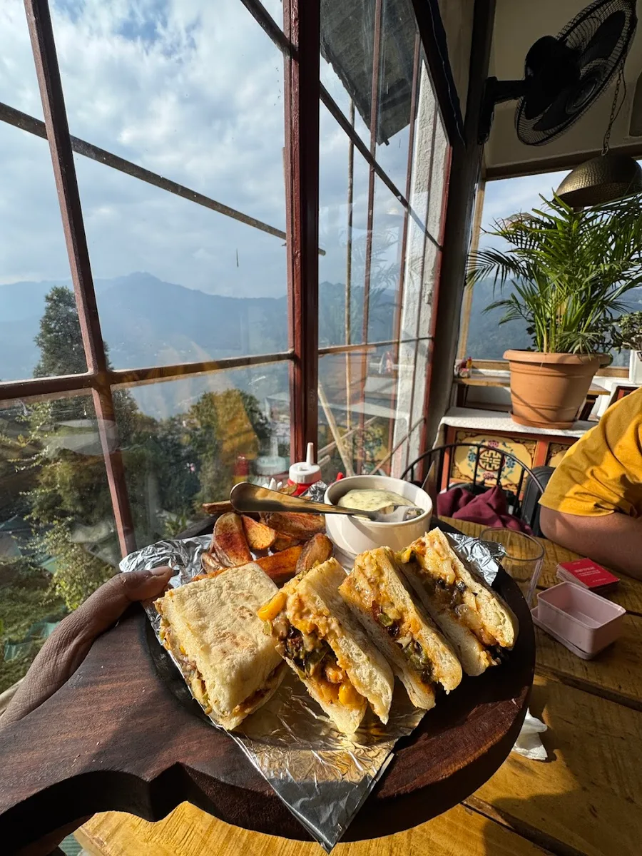 THE LOCAL CAFÉ- Best Cafe/Restaurant/Bakery Shop in Gangtok - photo 2