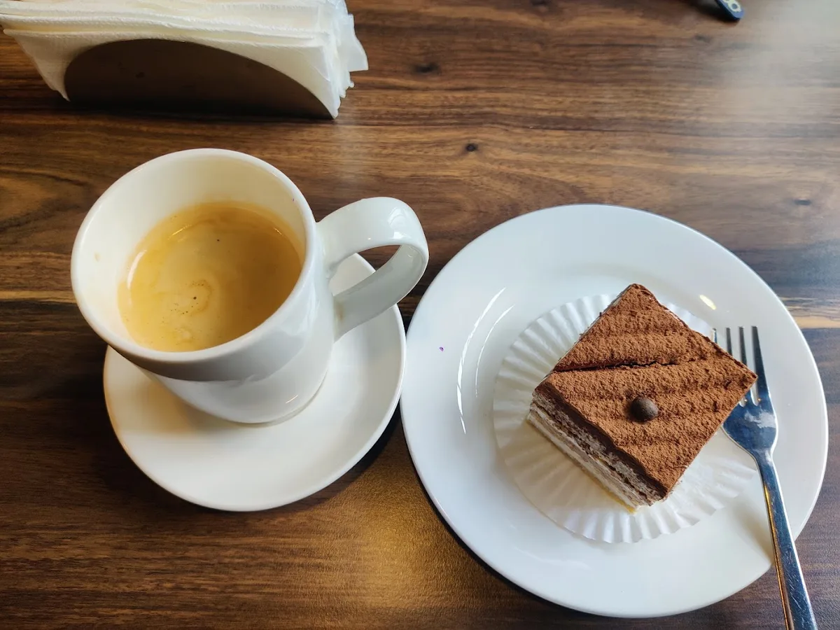 Zongri Bakery and Cafe - photo 2