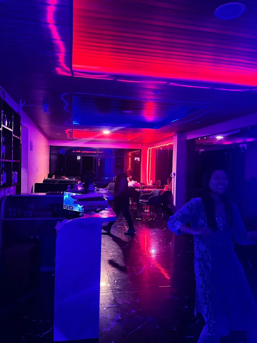 LakeHouse cafe & lounge - photo 2