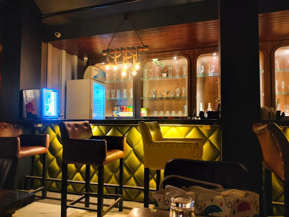 Aurum Boutique Lounge - photo 3