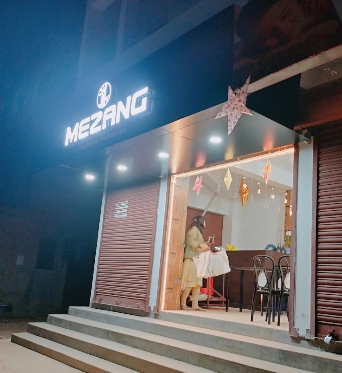 Mezang Traditional Restaurant - Neermahal