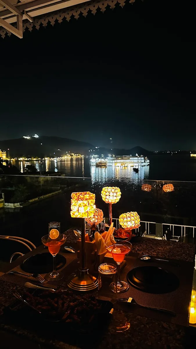Lakeside Udaipur - photo 3