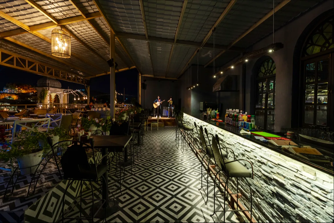 Shamiana Roof Top Restaurant & Lounge - Udaipur