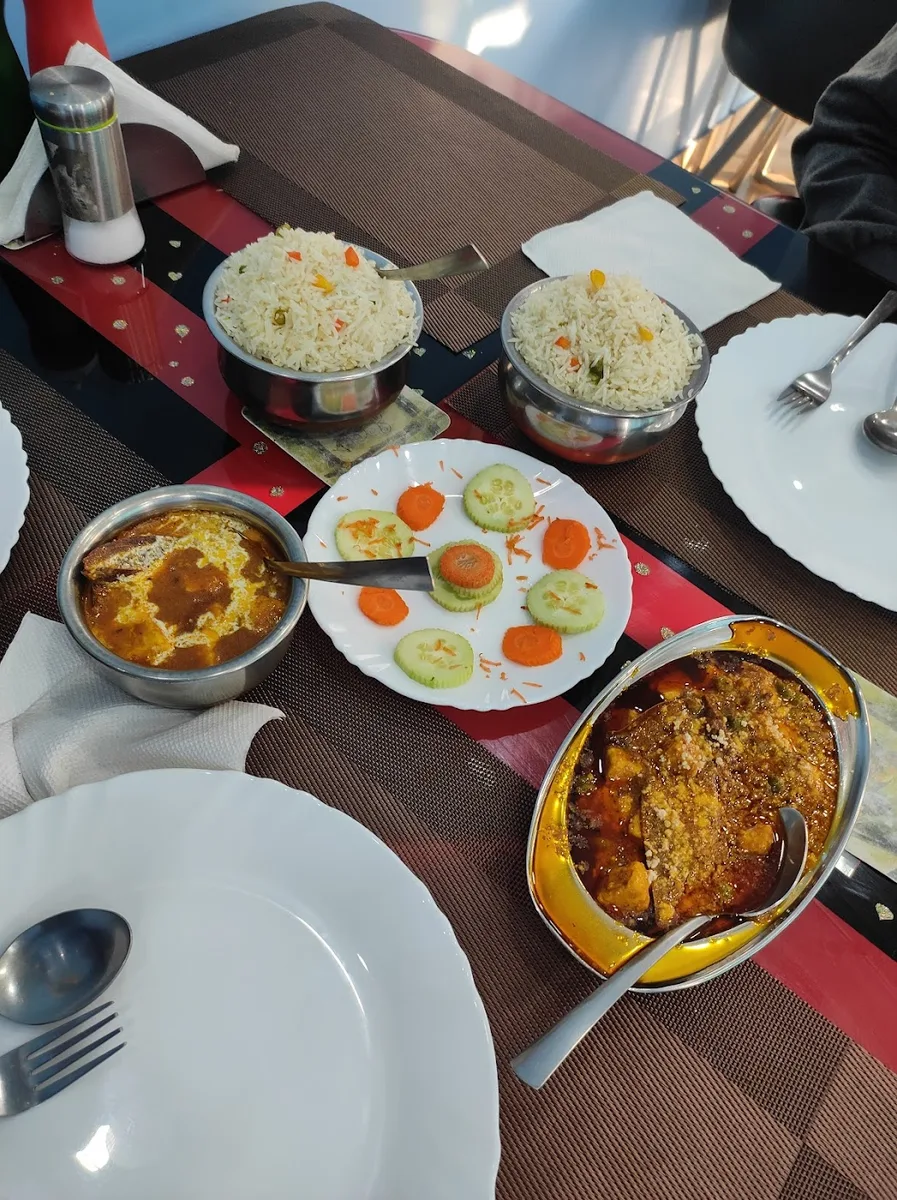 Foodies Point A.C Restaurant - photo 2