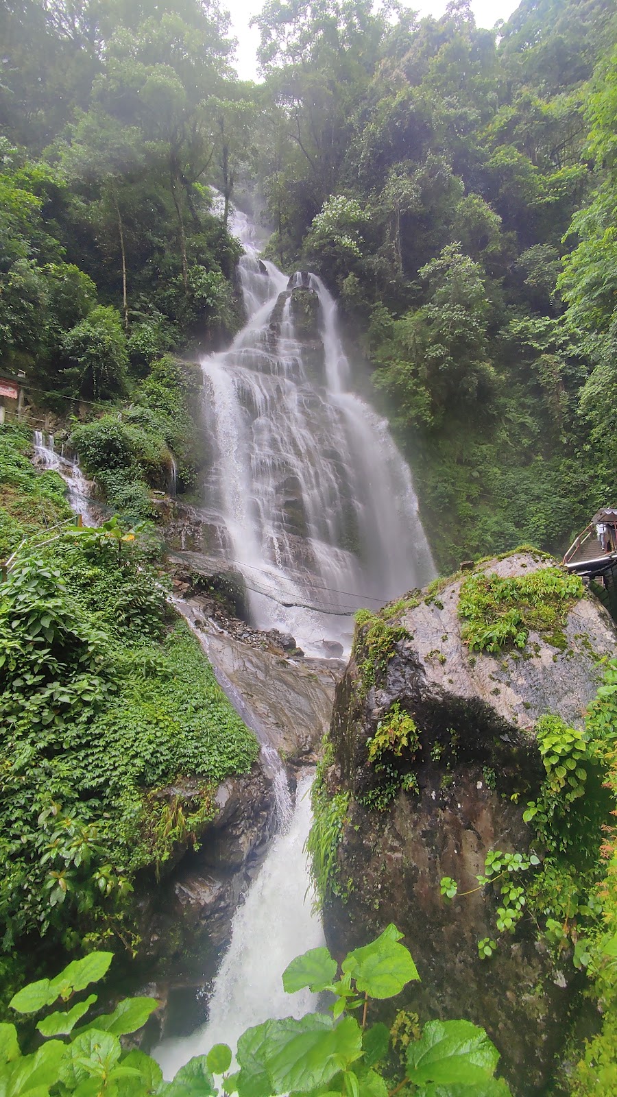 Kanchenjunga Falls photo 2